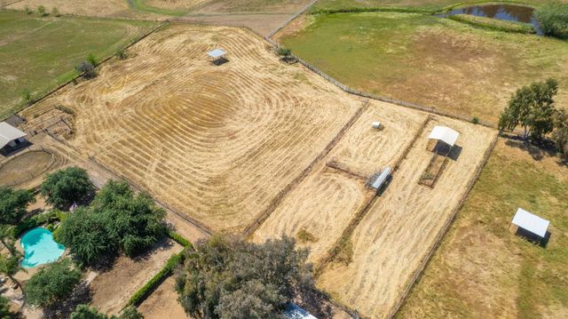6345 N Bethel Avenue, Clovis, CA 93619