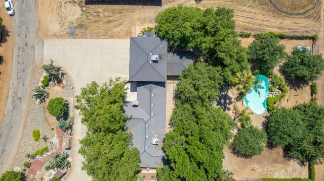 6345 N Bethel Avenue, Clovis, CA 93619