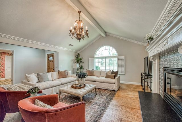 6345 N Bethel Avenue, Clovis, CA 93619