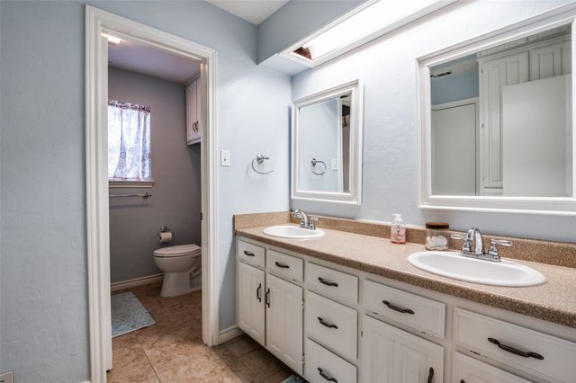 2126 Nob Hill, Carrollton, TX 75006