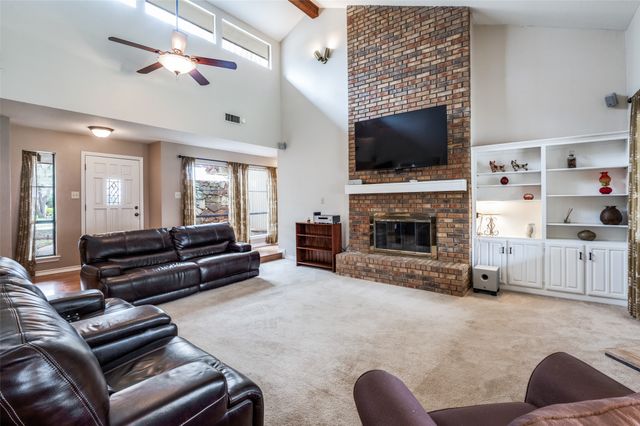 2126 Nob Hill, Carrollton, TX 75006