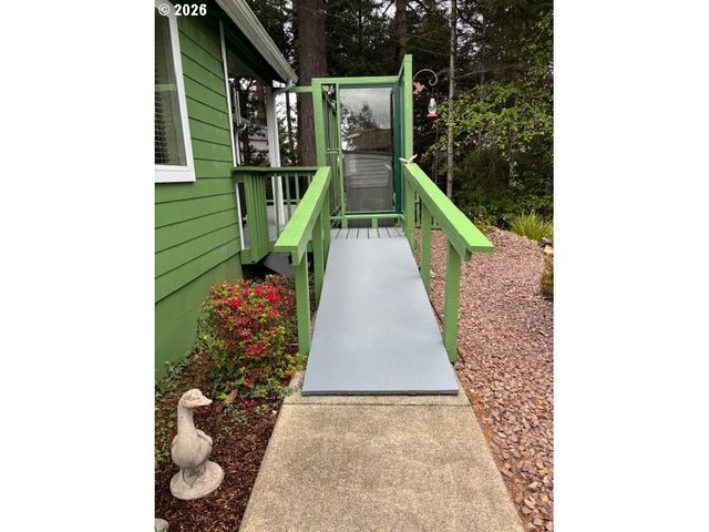 1484 SEACREST Ln, Brookings, OR 97415