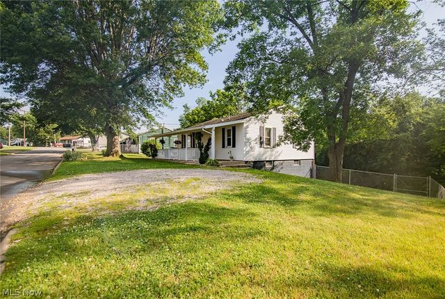 1405 Newberry Drive, Parkersburg, WV 26101