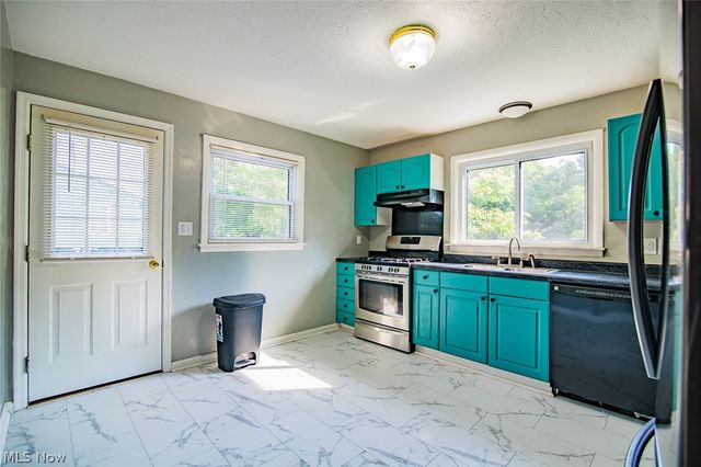 1405 Newberry Drive, Parkersburg, WV 26101