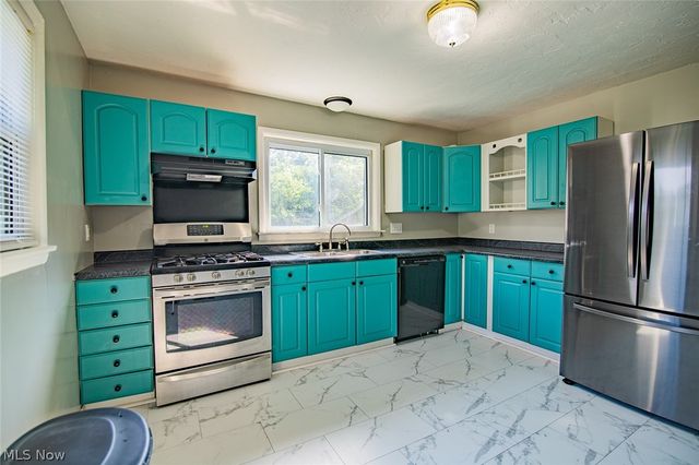 1405 Newberry Drive, Parkersburg, WV 26101