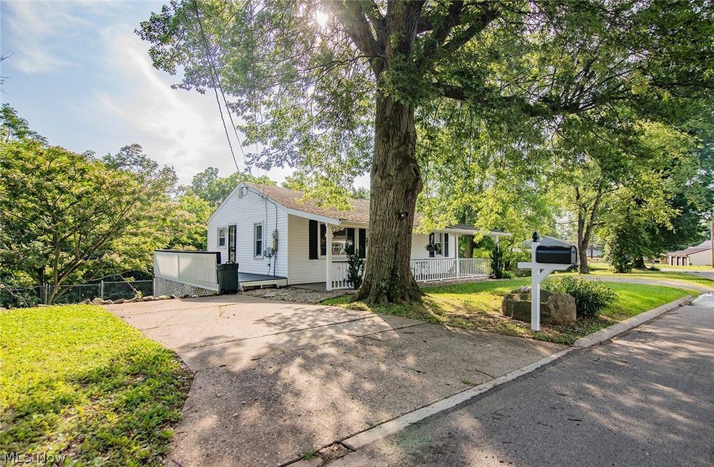 1405 Newberry Drive, Parkersburg, WV 26101