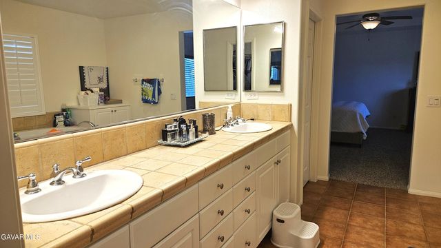 42952 59th Street, Quartz Hill, CA 93536