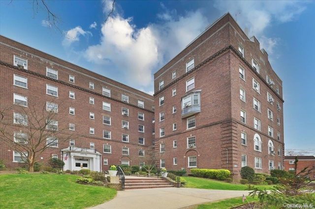 175-06 Devonshire Road 4M, Jamaica Estates, NY 11432