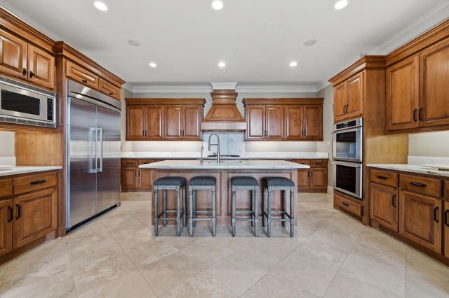 15426 Oyster Creek Lane, Sugar Land, TX 77478