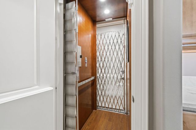 15426 Oyster Creek Lane, Sugar Land, TX 77478