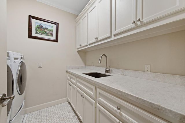 15426 Oyster Creek Lane, Sugar Land, TX 77478