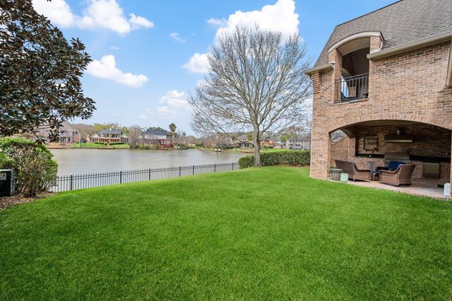 15426 Oyster Creek Lane, Sugar Land, TX 77478