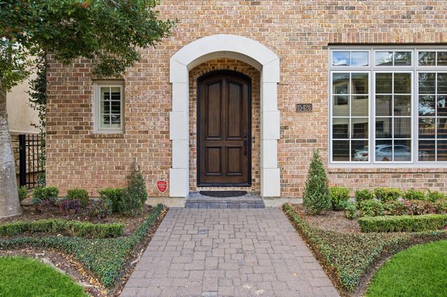 15426 Oyster Creek Lane, Sugar Land, TX 77478