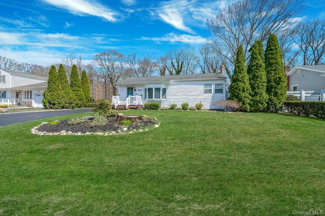 15 Lido Boulevard, Lake Grove, NY 11755