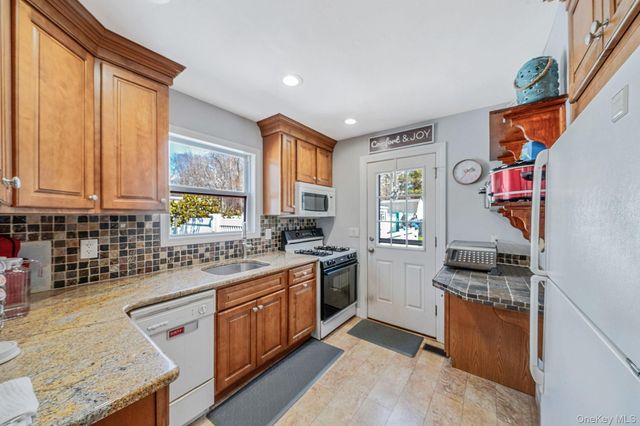 15 Lido Boulevard, Lake Grove, NY 11755