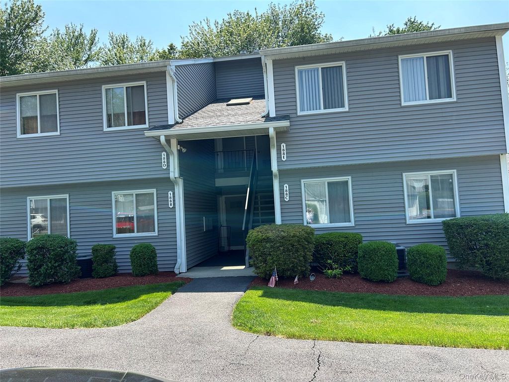 188 Long Hill Drive E, Yorktown Heights, NY 10598