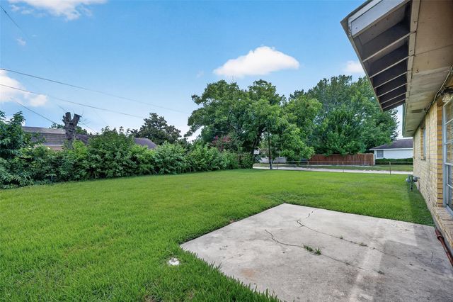 3602 Cedarcrest Drive, Pasadena, TX 77503