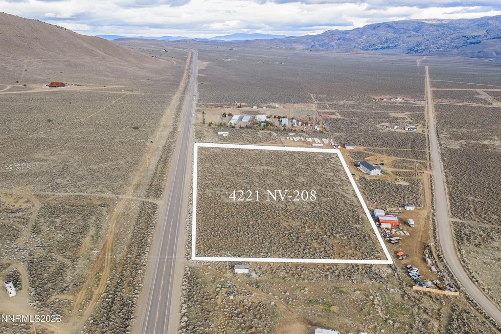 Image 12 of property listing at 4221 NV-208, Topaz Ranch Estates, NV 89444