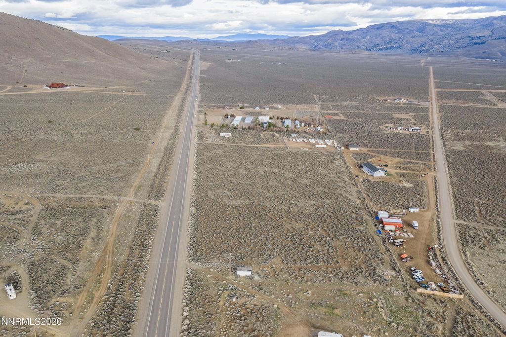 Image 13 of property listing at 4221 NV-208, Topaz Ranch Estates, NV 89444