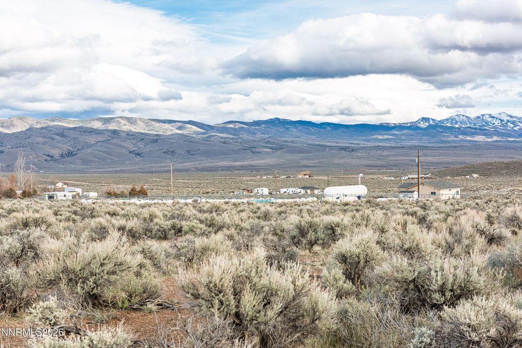 Image 24 of property listing at 4221 NV-208, Topaz Ranch Estates, NV 89444