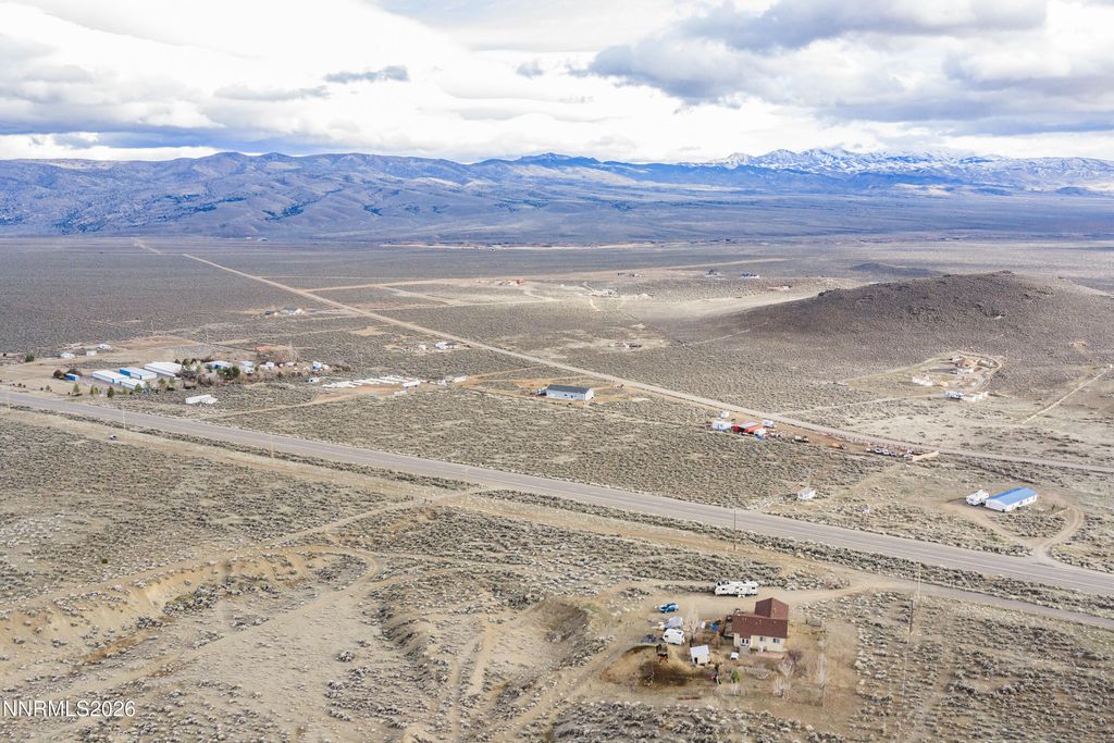 Image 9 of property listing at 4221 NV-208, Topaz Ranch Estates, NV 89444