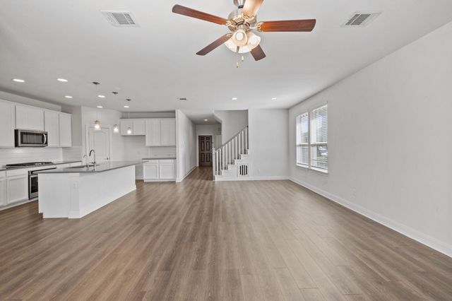 138 Fern DR, Buda, TX 78610