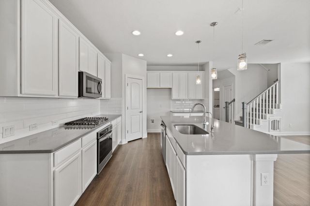 138 Fern DR, Buda, TX 78610