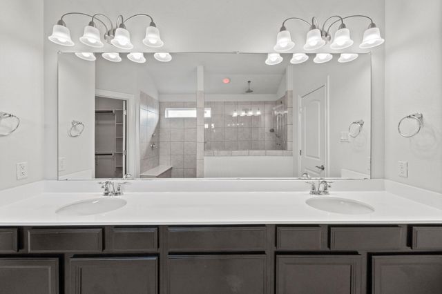138 Fern DR, Buda, TX 78610