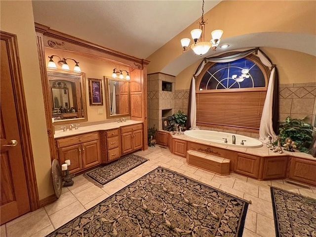 107 W Mckinley Street, Frontenac, KS 66763