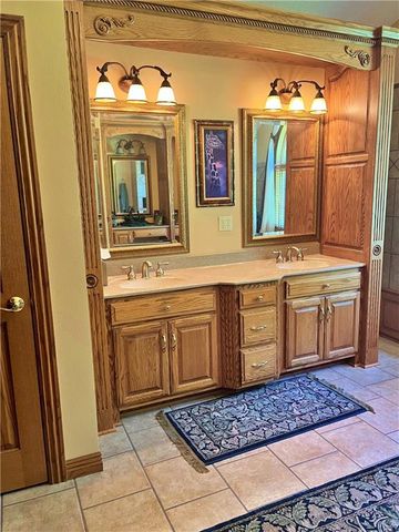 107 W Mckinley Street, Frontenac, KS 66763