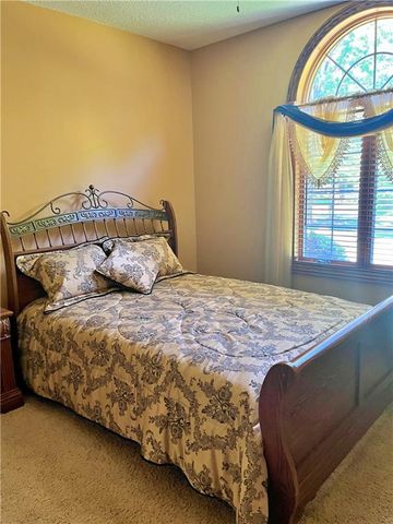 107 W Mckinley Street, Frontenac, KS 66763