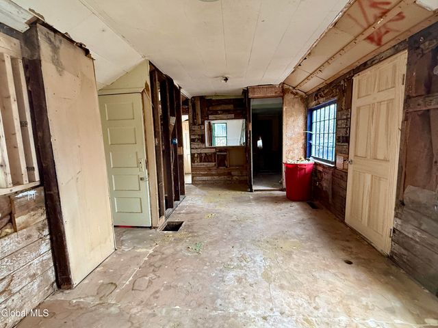 60 Wilson Avenue, South Glens Falls, NY 12803