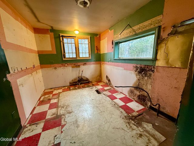 60 Wilson Avenue, South Glens Falls, NY 12803