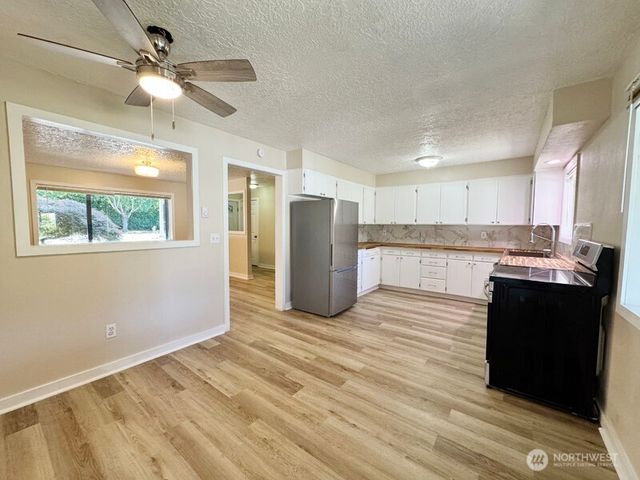 12800 NE 28th, Vancouver, WA 98682