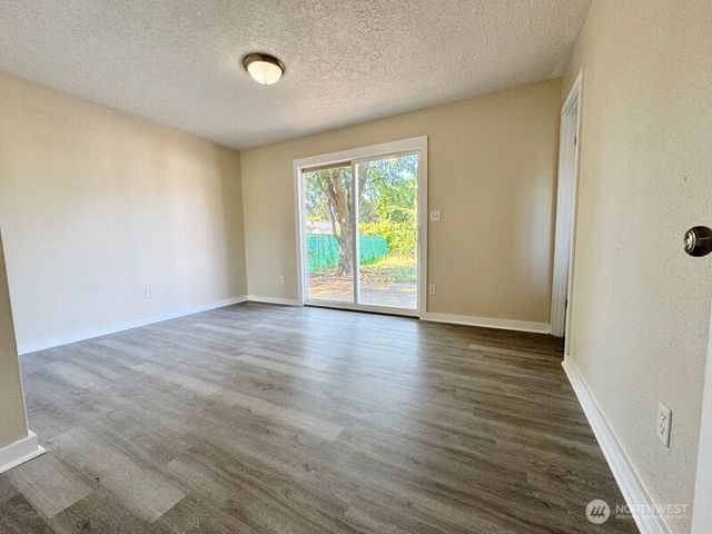 12800 NE 28th, Vancouver, WA 98682