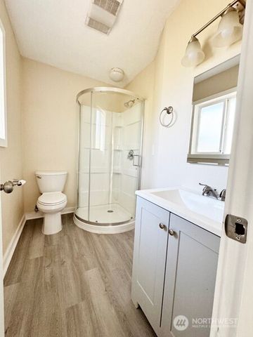 12800 NE 28th, Vancouver, WA 98682