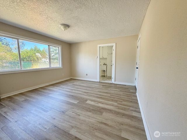 12800 NE 28th, Vancouver, WA 98682