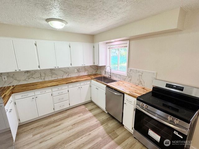 12800 NE 28th, Vancouver, WA 98682