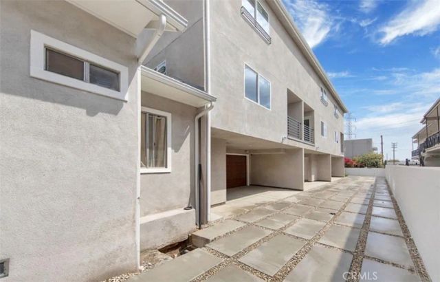 12000 Runnymede st 3C, North Hollywood, CA 91605