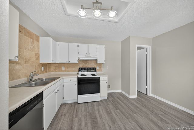 12831 Maple Park, San Antonio, TX 78249
