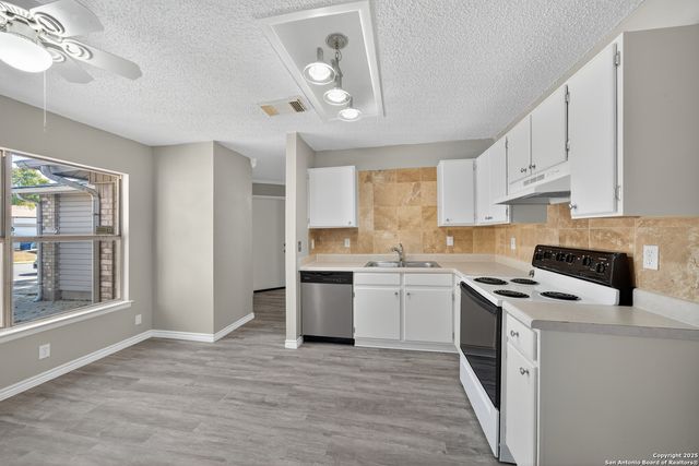12831 Maple Park, San Antonio, TX 78249
