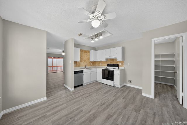 12831 Maple Park, San Antonio, TX 78249