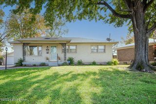 2515 Paddock Ct, Louisville, KY 40216