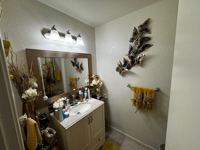 8716 Cord Way, Sacramento, CA 95828