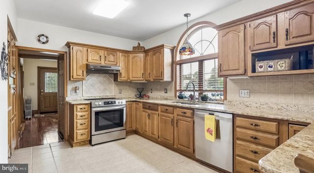 102 S PACKARD ST, Hammonton, NJ 08037