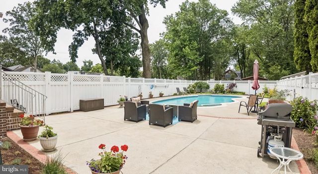 102 S PACKARD ST, Hammonton, NJ 08037
