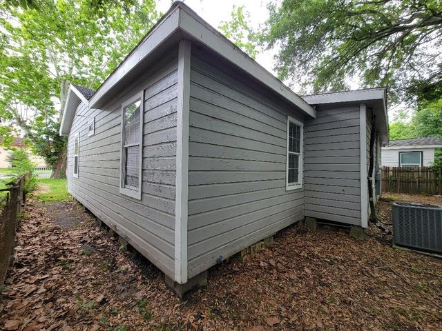 6614 Park Avenue, Texas City, TX 77591