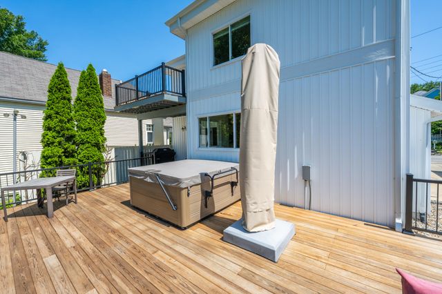 1002 Lake Boulevard, St. Joseph City, MI 49085