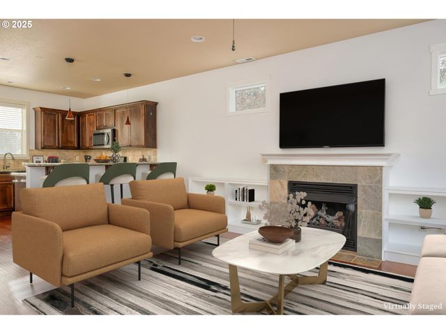 17550 Sw VANGUARD Ln, Beaverton, OR 97007