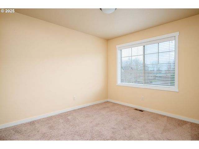 17550 Sw VANGUARD Ln, Beaverton, OR 97007